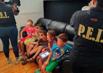 Rescatan a siete menores de Alaska abandonados por su padre en Yucatán