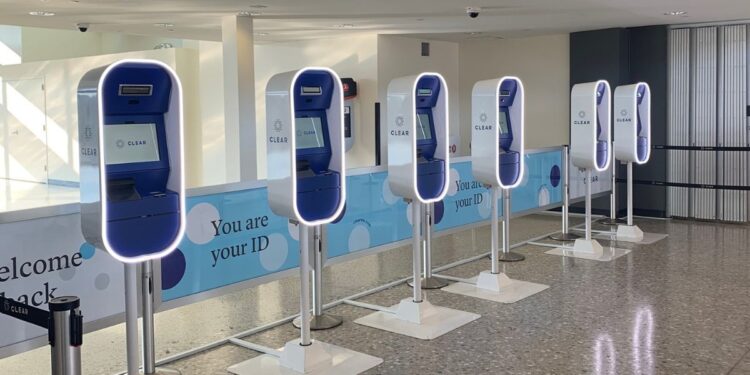 EE.UU. instala controles biométricos en aeropuertos de cara al Mundial 2026