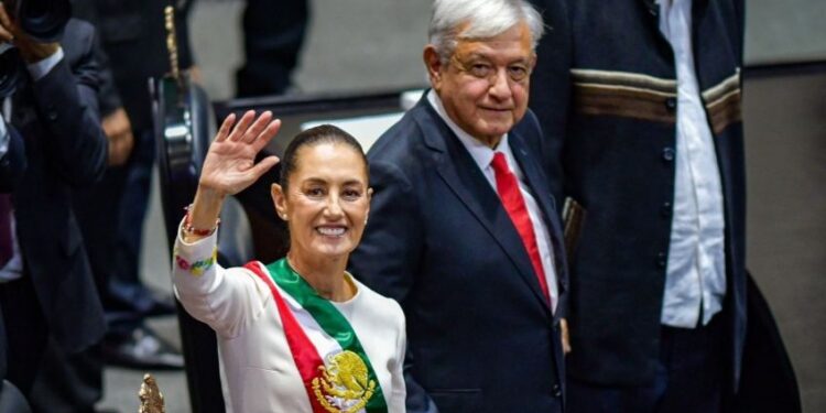No invité a AMLO al informe porque respeto su decisión de retirarse a la vida pública: Claudia Sheinbaum