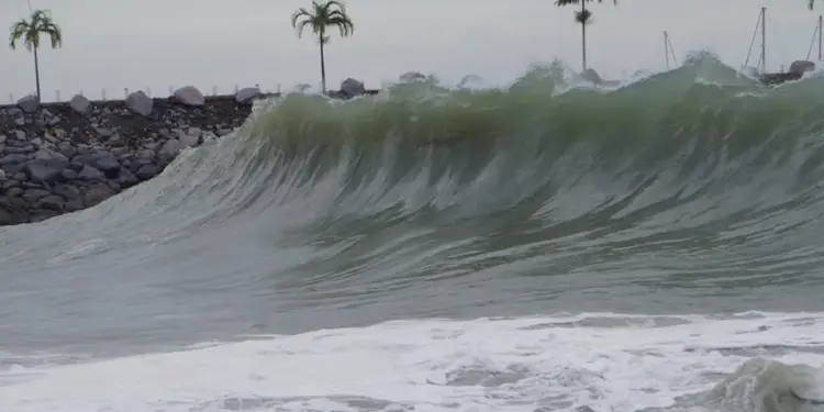 Protección Civil Municipal alerta a ciudadanía a acatar y respetar recomendaciones por efectos de mar de fondo