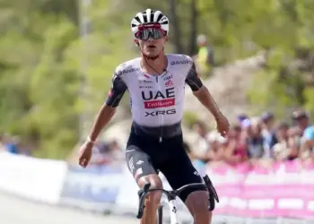 Isaac del Toro finaliza en el top 5 de la Clásica de San Sebastián