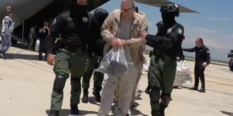 Entrega de 26 criminales a Estados Unidos fue una decisión soberana y por seguridad de México: Sheinbaum