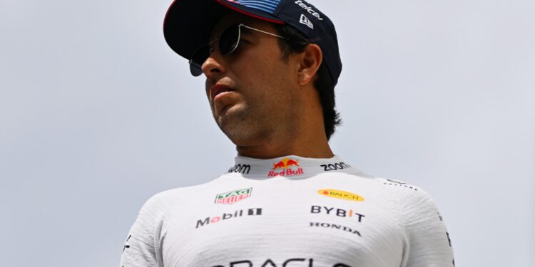 La cláusula ‘anti Red Bull’ que firmó ‘Checo’ Pérez con Cadillac