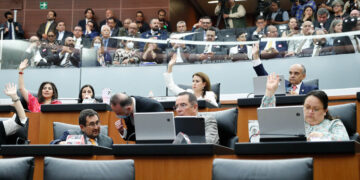 Reanudan trabajos en la Comisión Permanente tras riña; Noroña condena agresión y reaparece Alito Moreno