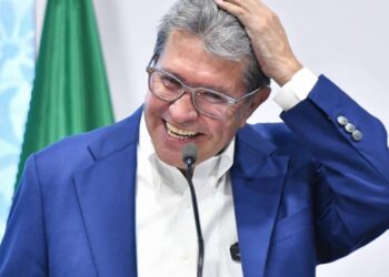 Ricardo Monreal está en buró de crédito: “Debo confesarlo con humildad”