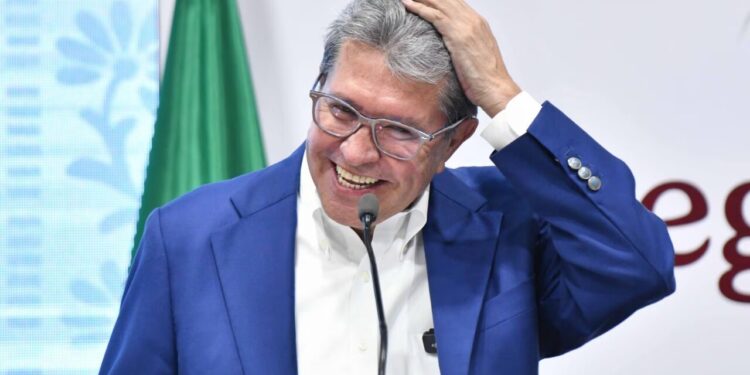 Ricardo Monreal está en buró de crédito: “Debo confesarlo con humildad”