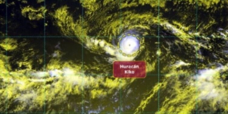 Huracán Kiko evoluciona a categoría 2: Sigue su trayectoria y estados en alerta