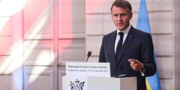 Sheinbaum confirma que Macron pospuso su viaje a México “Por problemas en Francia”