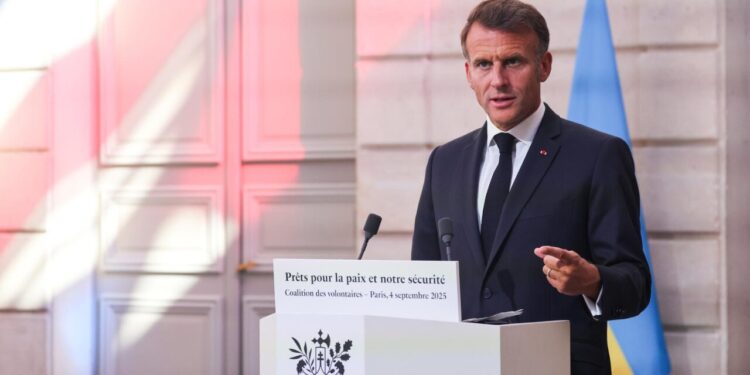 Sheinbaum confirma que Macron pospuso su viaje a México “Por problemas en Francia”