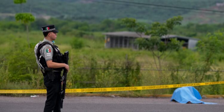 Sinaloa supera los 2 mil homicidios en un año de violencia, secretario de Seguridad pide perseverancia ante la crisis