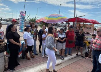 Gobernador Rocha compromete reforzar seguridad y apoyos para Altata