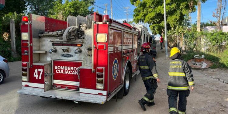 Incendian y balean vivienda en la colonia Buenos Aires en Culiacán