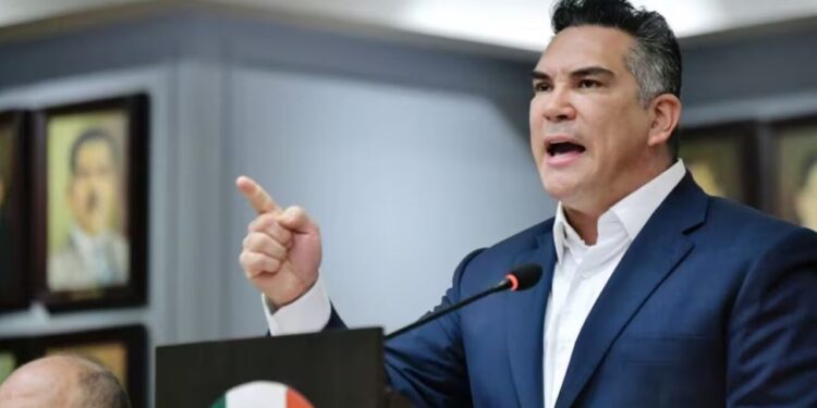 “Presidenta, no se equivoque. Yo no hablo mal de México”: ‘Alito’ Moreno