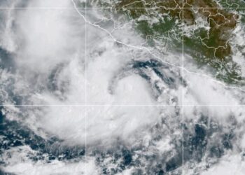 Huracán Narda avanza por el Pacífico y Gabrielle se degrada a categoría 2 en el Atlántico