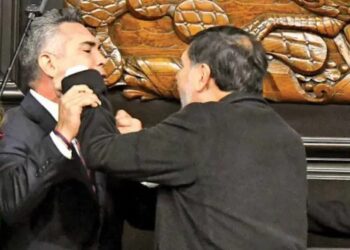 Se despide Noroña de la presidencia del Senado entre escándalos