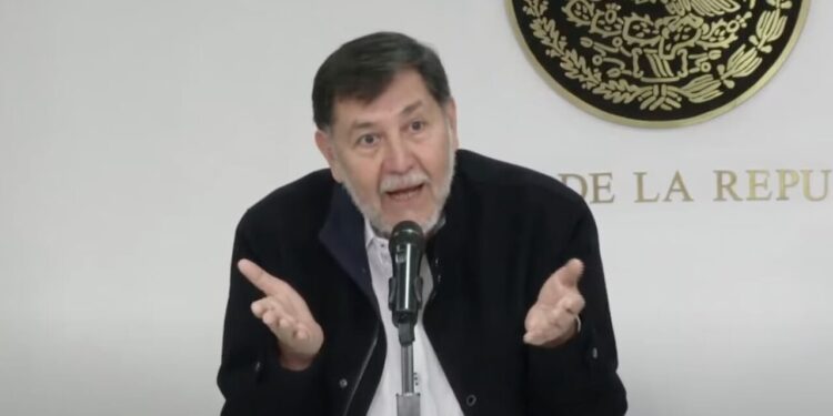 “Yo no tengo obligación de ser austero”: Estas fueron las polémicas respuestas de Fernández Noroña ante encaramiento de alumna