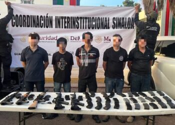 Caen 5 hombres, incluidos 2 menores de edad, con armas largas en operativo en Culiacán