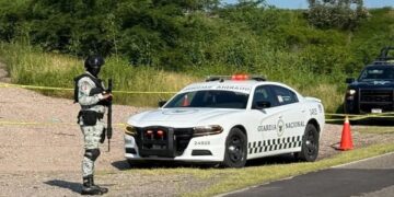 Localizan hombre sin vida junto a la México 15 al sur de El Rosario