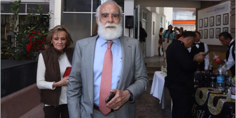 El ‘Jefe’ Diego afirma que el PRI es inmortal: “Nomás se quitaron la chaquetita tricolor y se pusieron una moradita”