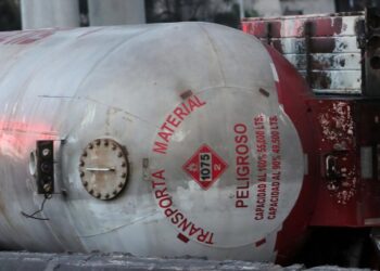 Murió el chofer de la pipa de gas que explotó en Iztapalapa