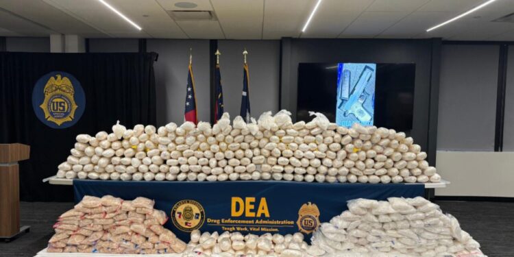 DEA detiene en mega operativo a 670 miembros del CJNG