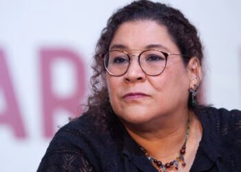 Lenia Batres niega sueldos excesivos en la SCJN: Asegura que su equipo no rebasa el salario de la presidencia