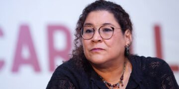 Lenia Batres niega sueldos excesivos en la SCJN: Asegura que su equipo no rebasa el salario de la presidencia