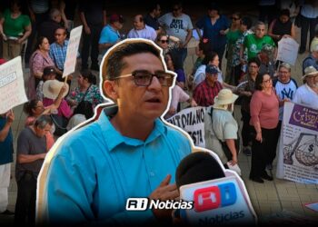 “El Contrato Colectivo No Se Vende”; trabajadores jubilados de la UAS protestan contra reingeniería que afectaría sus derechos laborales