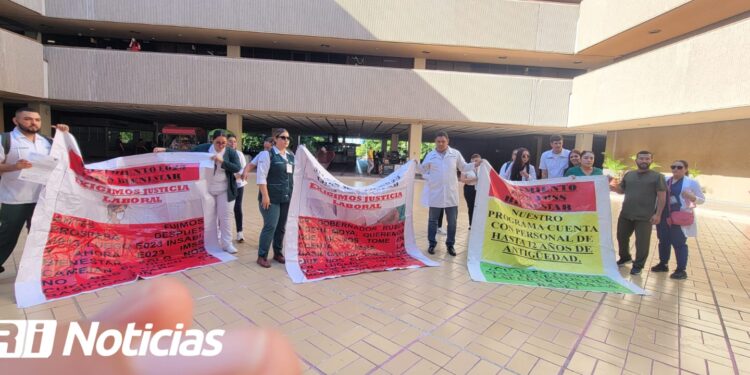Trabajadores del IMSS-Bienestar exigen bases tras años de espera