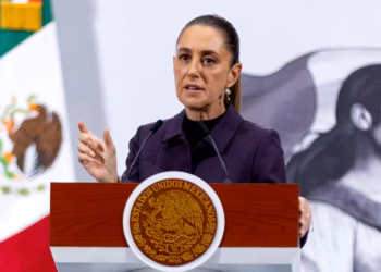 Sheinbaum responde a Salinas Pliego; Presidenta lanza una serie de preguntas a empresario tras advertencia de demandas