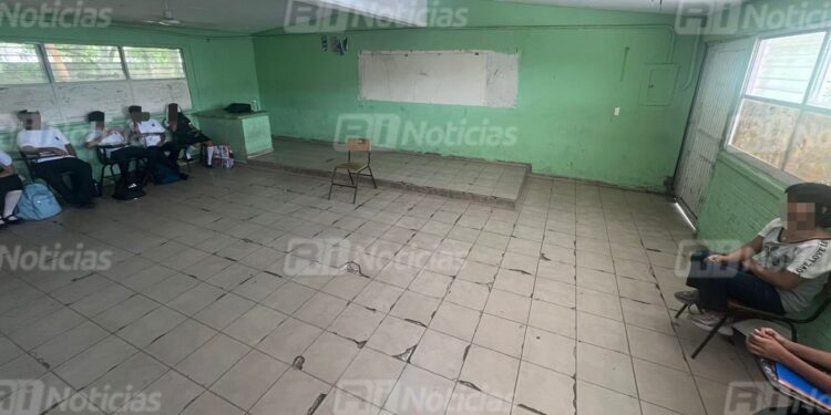 Sin aires y precarias condiciones, Escuela Secundaria Solidaridad, en Mazatlán, arranca clases