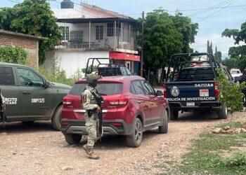 Localizan cuerpo semienterrado en Piggy Back, en el campo El Diez, en Culiacán