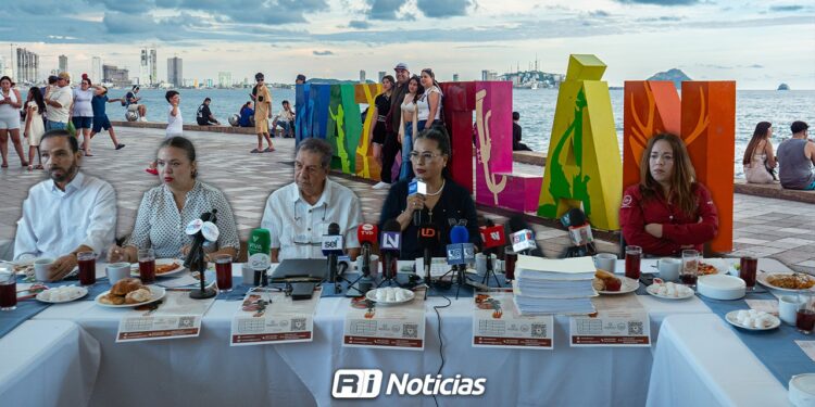 “Mazatlán registró una derrama económica de 4 mil 230 mdp este verano”, informa Francis Cázarez