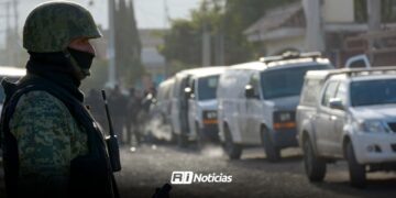 Con arma larga y drogas un hombre es detenido en Culiacán