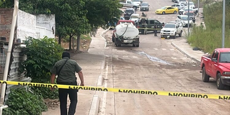 Hombre es ejecutado con armas de alto poder en la colonia Francisco Alarcón, en Culiacán