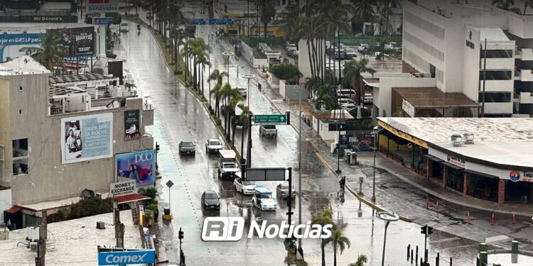 Tormentas y calor en Sinaloa; Lluvias Ligeras en Mazatlán
