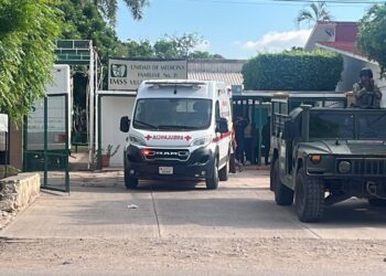 Niño de tres años y sus papás son heridos de bala en Navolato