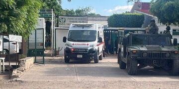 Niño de tres años y sus papás son heridos de bala en Navolato