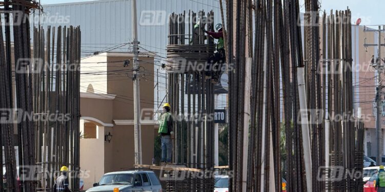 Puente en la México 15 muestra avances, “ayudará a bajar el tráfico”, señalan conductores