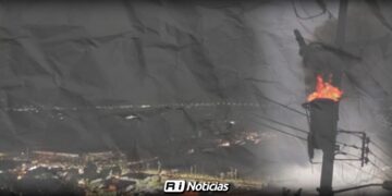 Más de una docena de colonias en Mazatlán reportan cortes de luz constantes