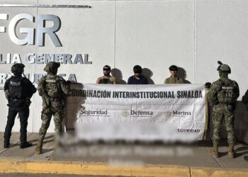 Autoridades federales detienen a tres hombres armados tras repeler una agresión en Sinaloa