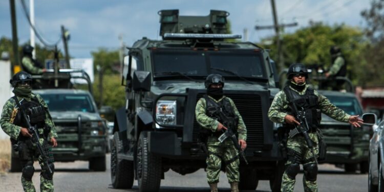 Balacera en Camino Real: un detenido tras enfrentamiento con militares