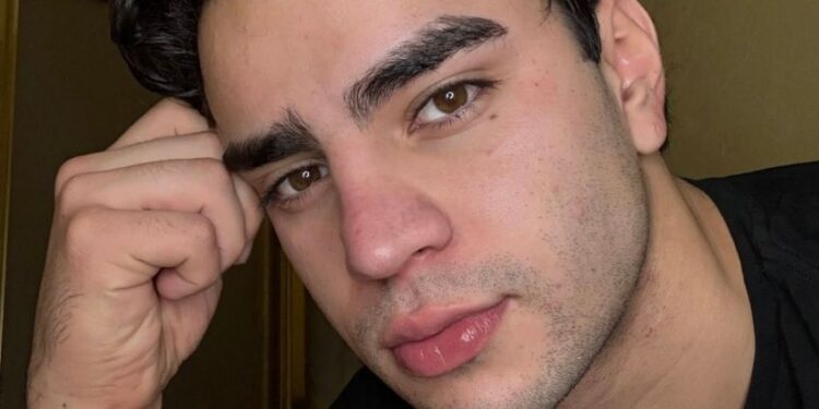 Aarón Mercury pierde la cabeza en La Casa de los Famosos y siente que el público ya no lo quiere