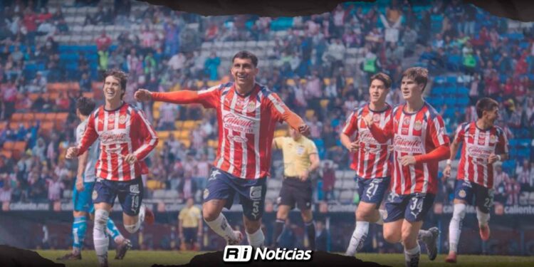 Chivas se impuso como visitante en el Estadio Cuauhtémoc con dos golazos que sellaron el triunfo ante Puebla.