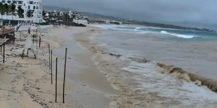 Autoridades emiten recomendaciones a la población ante afectaciones del huracán “Lorena”