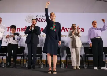 México superó con firmeza presiones arancelarias de EU, afirma Sheinbaum en gira por NL