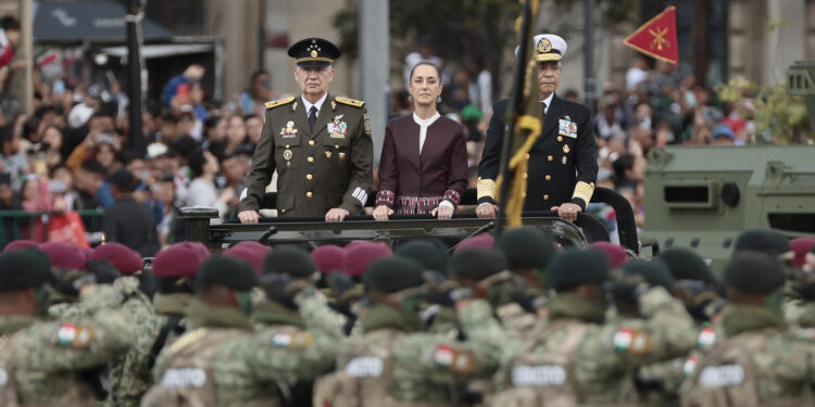 “Ninguna potencia extranjera decide por nosotros”: Sheinbaum celebra soberanía de México