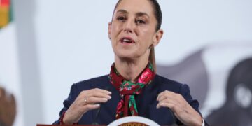 La presidenta Claudia Sheinbaum reaccionó a la moción en el Congreso de Perú para declarar persona non grata