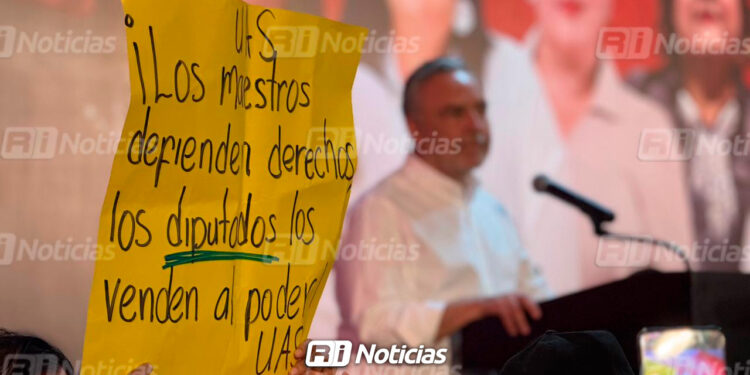 Manifestación “empaña” informe Legislativo en Mazatlán