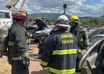 Trabajador de yonque sufre descarga eléctrica en la Álvaro Obregón